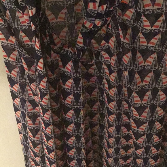 Sheer sleeveless top - Picture 2 of 2